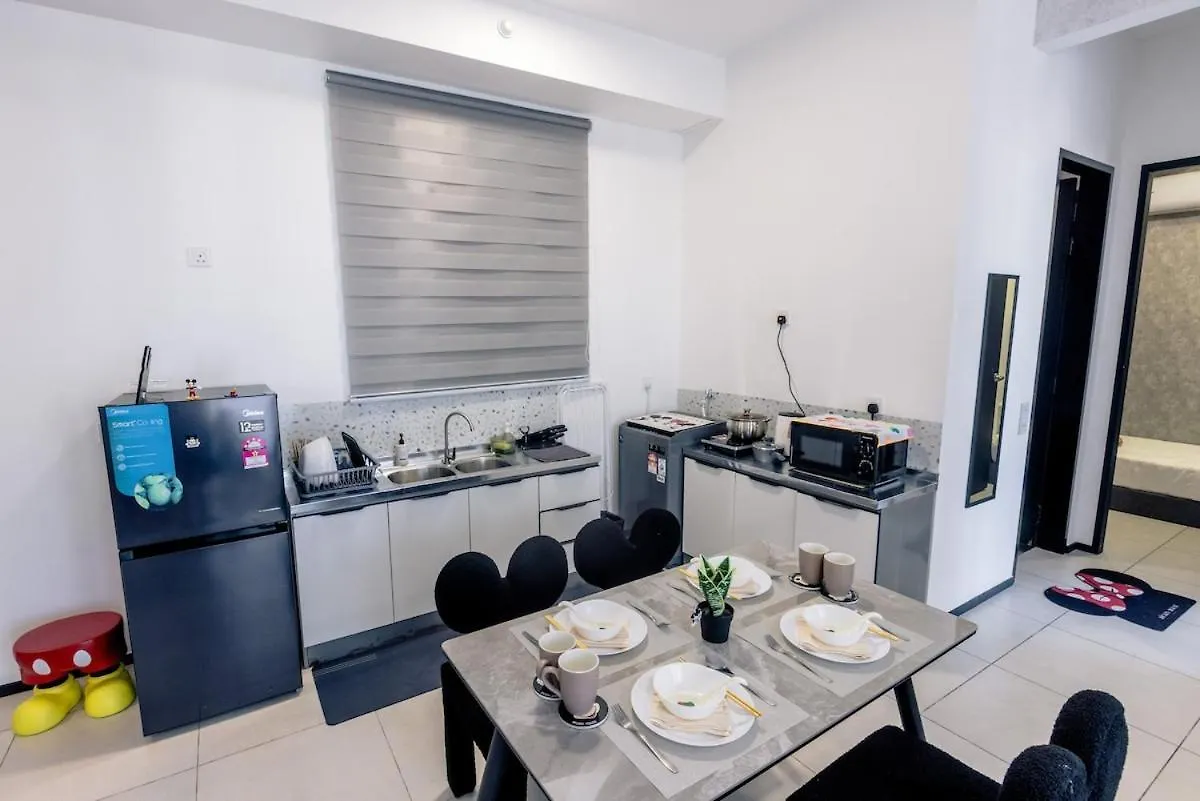 דירות Breezy Urban 6Pax Seaview Infinitypool Georgetown  ג'ורג' טאון